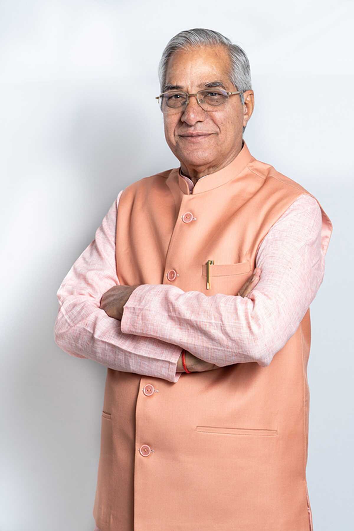 असुरक्षा के कारण गांधी परिवार खड़गे को काम नहीं करने दे रहा : लहर सिंह